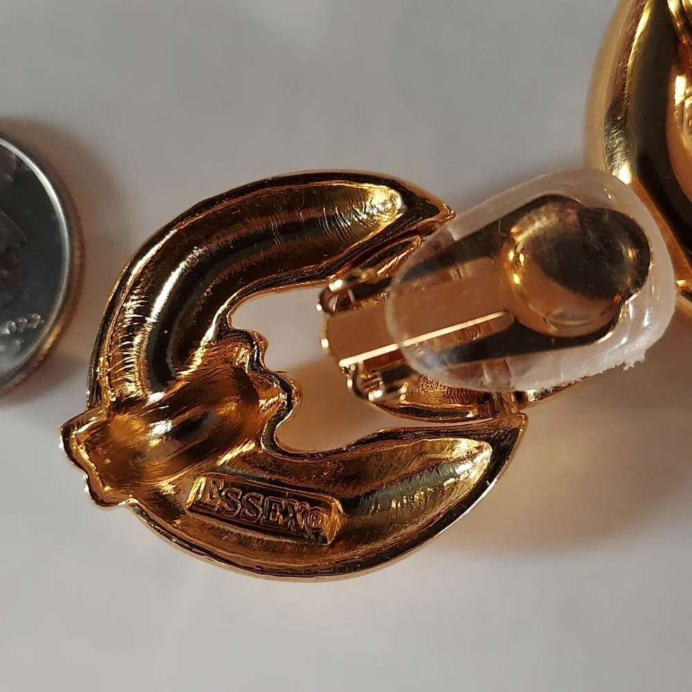 Vintage Essex Gold-plated Chunky Door Knocker Clip-on Earrings